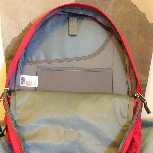 NWT The North Face Women's Borealis Backpack - Picture 5 of 7